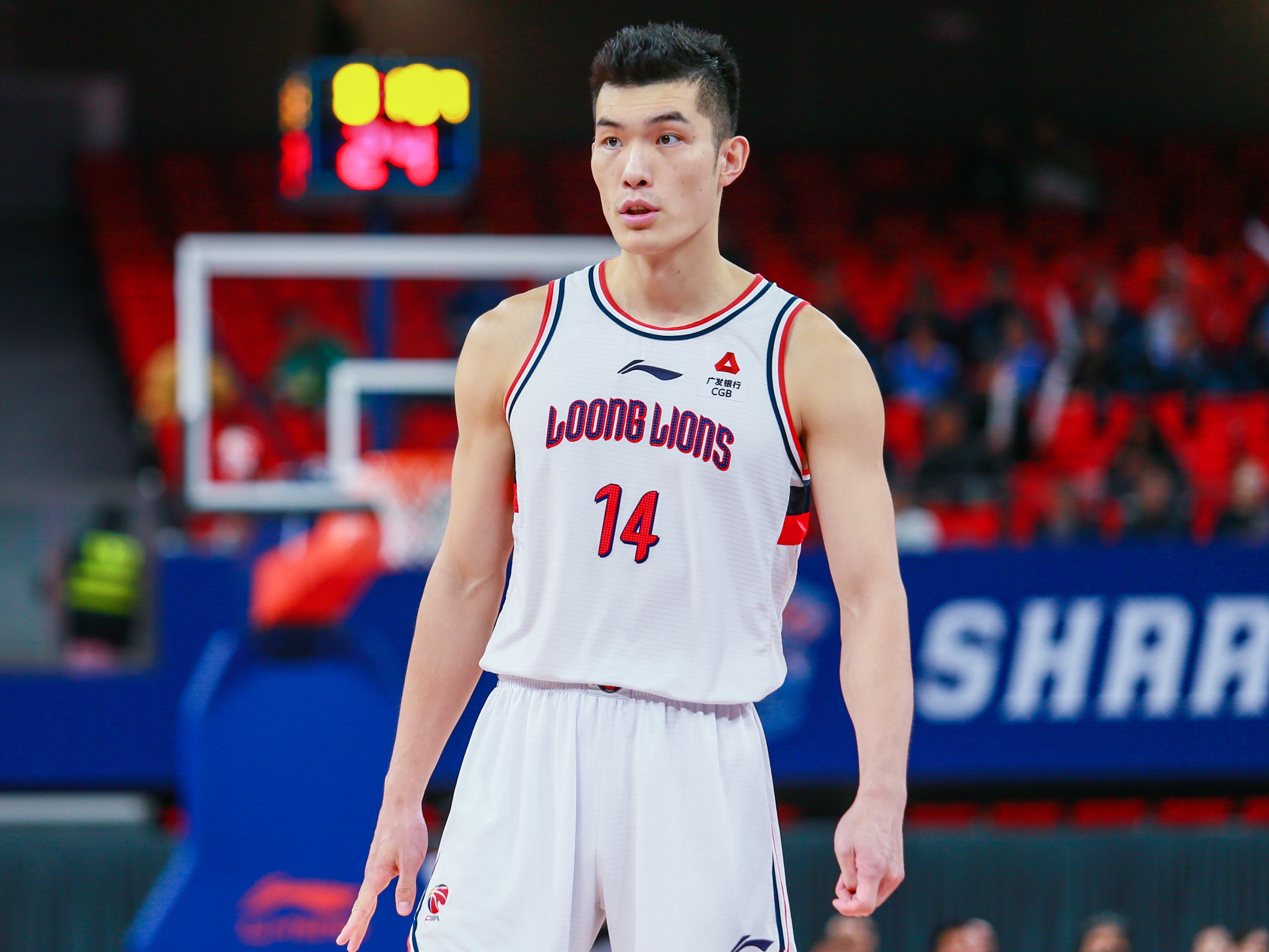 爱游戏体育赛事热火核心球员伤退，球队未来走势成疑，要求方式方面.