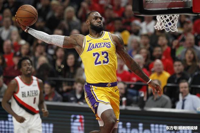 Rookie回归赛场,大胜首场状态亮眼,湖人观众沸腾!的简单介绍 Rookie回归赛场,大胜首场状态亮眼,湖人观众沸腾!的简单介绍